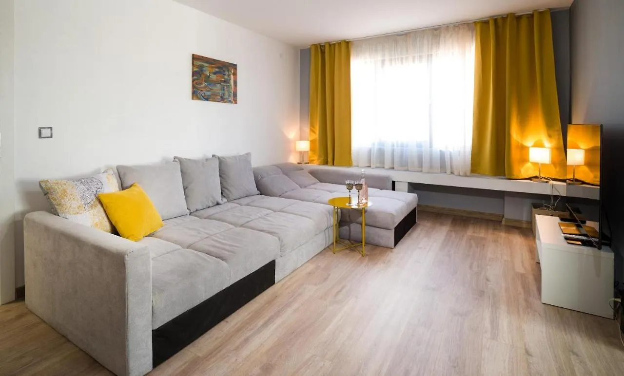 Luxury & Calm Apartment Burgas